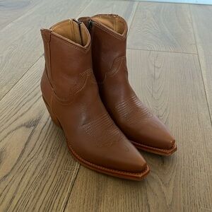 Tecovas The Daisy Boot